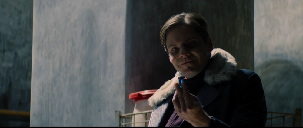 Zemo encontra e destrói as doses restantes do soro de super soldado