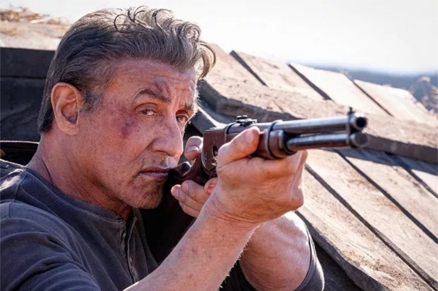 Como e onde assistir a TODOS os filmes do Rambo; franquia completa disponível (Imagem: Reprodução/ Orion Pictures)