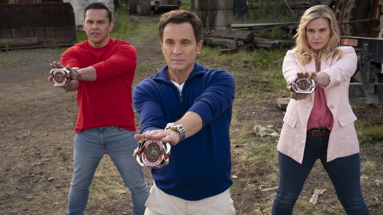 Steve Cadernas, David Yost e Catherine Sutherland em Power Rangers: Agora e Sempre (Reprodução / Netflix)