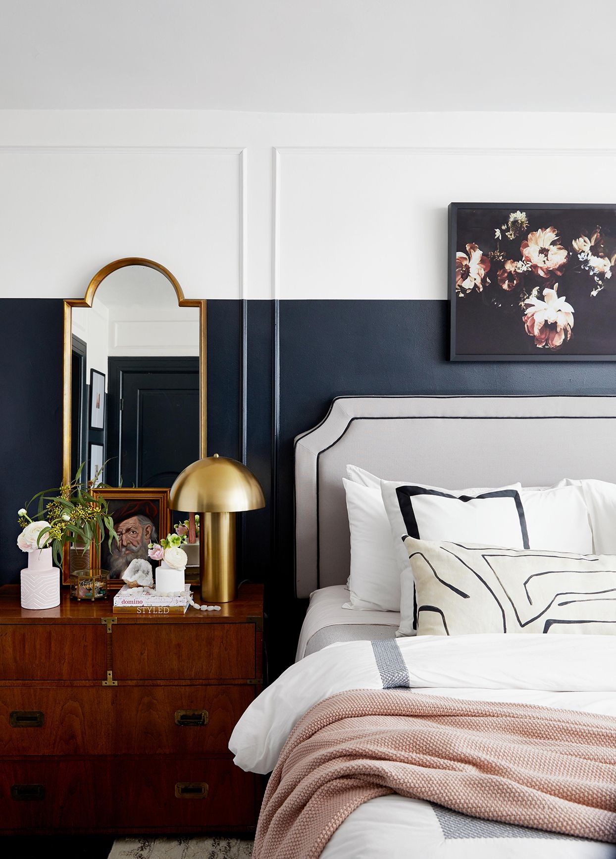 quarto com meia-parede bicolor