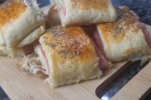 Receita de joelho de queijo e presunto que todo mundo da sua casa vai gostar